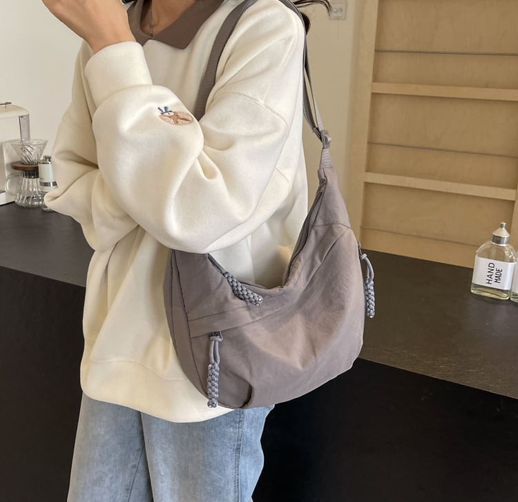 Designer közvetlen értékesítés👜Női divatos egyszínű nejlon keresztpántos táska