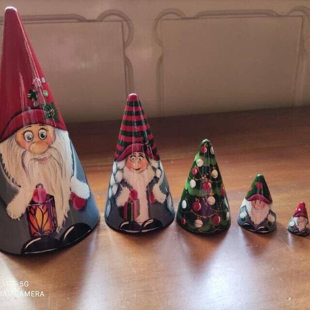 🎅Kézzel készített skandináv törpe fából készült fészekbabák (5 db)